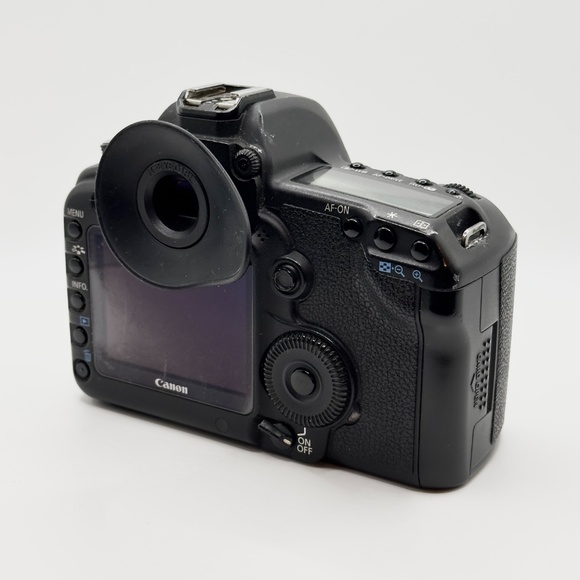 Canon 5D Mark II (Body Only) - Picture 5 of 8